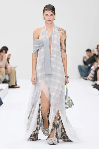 Look 40